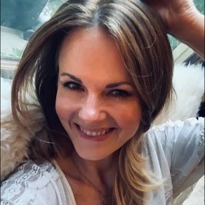 Meet your Posher, Raechelle